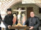 Бисер Боянов подари разпятие на Гигинския манастир