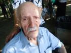 Дядо от Радомирско слуша новините, чете вестници и се интересува от политиката 05_1401442833