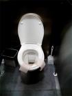 Тоалетните в МОЛ-а не се чистят 04_1428408123