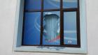Вандали потрошиха стъклата на централата на ГЕРБ в Перник 10_1446107045