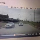 Перничанин пусна в интернет клип на автомобил, движещ се в насрещното  по посока София 05_1462333258