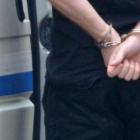 Радомирски полицаи задържаха криминално проявен в момент на кражба 08_1471763254