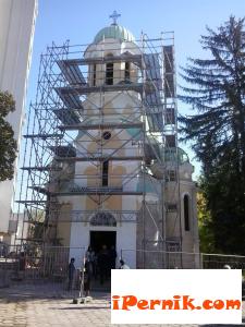 Реконструират църквата "Св. Иван Рилски" в Перник