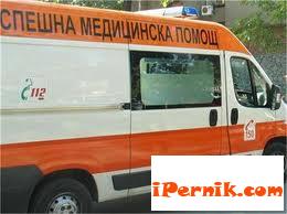 Строител оцеля след падане от покрив