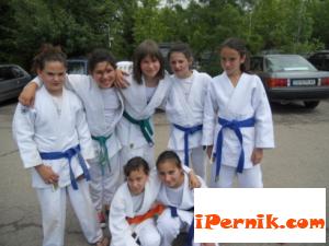 Пернишките джудистки със сребро и бронз