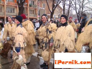 Днес е Сурова