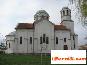 Перник снимка: за хората и събитията - храм в Мошино