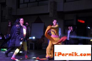 Участници от цял свят на карнавал в Мошино сн.pernik24.bg