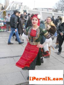 Разни снимки от Сурвакарските дефилета 02_1359904068