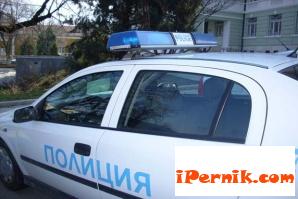 Крадат метални колове с Голф 07_1374083585