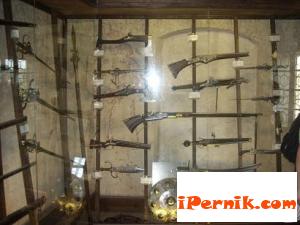С 30000 долара реставрират старите оръжия в Перник 08_1377805225