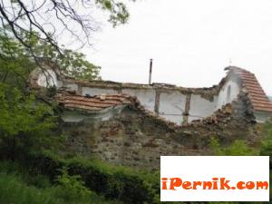 Църквата в Дивотино е паметник на труса от 22 май 05_1400742294