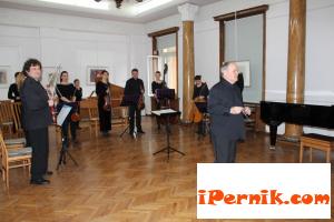 Виртуозни млади цигулари свирят с камерен оркестър “Орфей” в Перник 06_1401863789