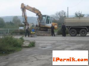 Мостът, който отвежда към Ярджиловци произвежда застрашителни вибрации 06_1402061224