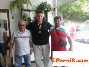 Бронз за младия пернишки шампион Йоан Петров  06_1402651653