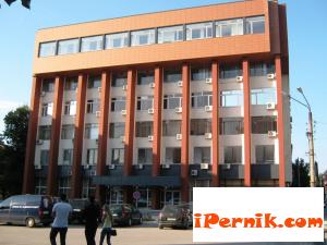 Колко качествен е ремонтът на Съдебната палата в Перник 07_1406537921