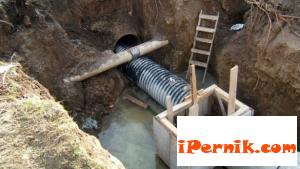 В и К поменя водопровода между Детмаг и Минната дирекция 07_1406712875