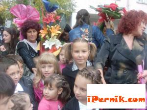 Училище зове парите за цветя да отидат за благотворителност 09_1410417371