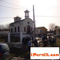 Дариха над 1039 кв. м. терен на църквата в Драгичево 09_1411136113
