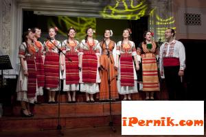 Нов клас по народно пеене обучава млади таланти в Перник 10_1412938850