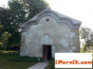 Необходима е цялостна реставрация на черквата в с.  Мещица 10_1413979261