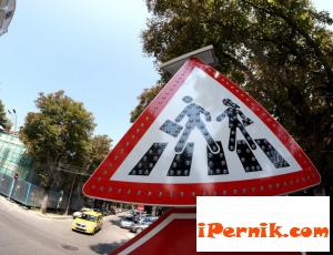 Кола блъсна дете на пешеходна пътека в  Русе 10_1414063248