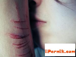Хит сред тийнеджърите са сайтове за самонараняване 11_1415178917