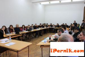 Ще обучават възрастни хора 11_1415698558