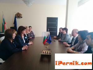 Министърът на образованието и науката на среща при  областния управител 04_1428588946