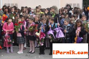 Опашки за записване на първолаци има пред 133 училище в столицата 05_1430809001