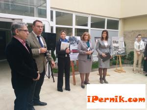 Изложба посветена на 70 годишнината от края на Втората   световна война бе открита в Областна администрация Перник 05_1431067896