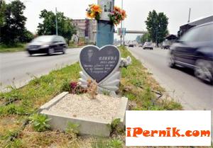 Увековечили са убитите по пътищата с поне 6000 паметника 05_1431152241