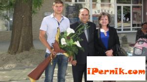Кметът на Перник поздрави абитуриентите випуск 2015 05_1431584155