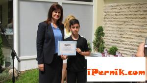 25 ученици получиха награди от Ирена Соколова 05_1432206490
