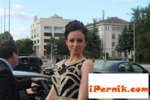Снощи три училища изпратиха своите абитуриенти 05_1432708445