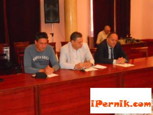 Няма да продават гранита от площада в Перник 05_1433088212