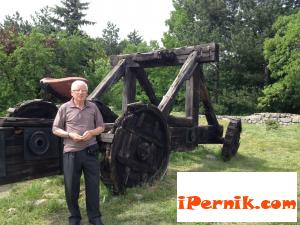 Изненадват Цветан Любомиров на юбилея му 06_1433165346