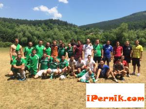 Отборът на Трън спечели турнирът по футбол за Кпута на кмета 06_1434264418