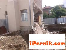 Стена се срути в Природо-математическата гимназия в Казанлък 06_1434971467