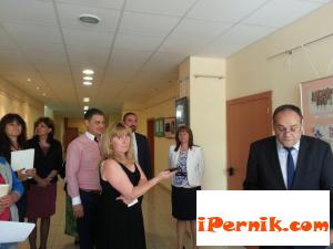 Изложба на детски рисунки откриха вчера в галерия "При кмета" 06_1435035448