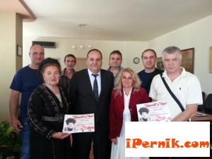 Сурвакарската група на Долна Секирна спечели награда в албанския град Корча 06_1435210233