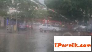 Полиция е отцепила района около казино "Адмирал" в Перник 07_1438321223