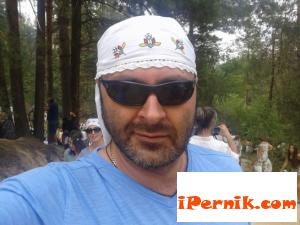 Кметът на кв. Изток яде агнешки курбан 08_1439282960
