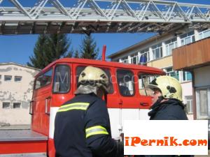Отново се е разгорял пожарът край Брезник 08_1439301270