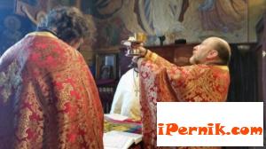 Свещеник анатемоса обичаите по погребенията и паленето на свещички за здраве 08_1439711428