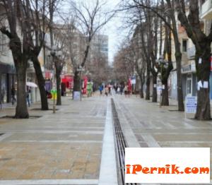 Търговци мамят общината в Перник 08_1440404085