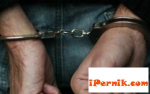 Полицаи задържаха двама по подозрение за грабеж 08_1440428481