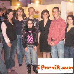 Пернишкото СДС подава ръка на младите хора 09_1441344476