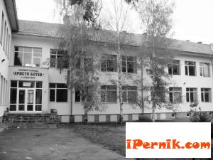 Роми получават пари, за да запишат децата си на училище 09_1441974696
