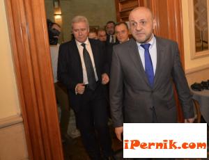 Бизнесът и правителството си стиснаха ръцете за тока 09_1442393008